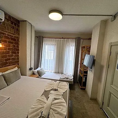 Elegance House فندق *